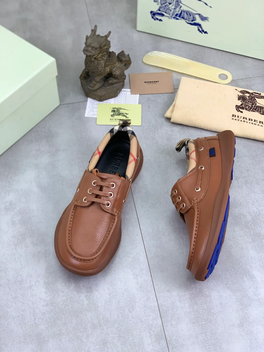 Men's Men's Shoes 💰P700 💰【New Style】Top Version 🆘【Burberry】New Burberry Slippers Launched, Perfect Workmanship! 🔥Perfect shape and top quality🙈Non-slip and wear-resistant high-end rubber outsole👣Versatile and comfortable shoes, standard size: 39-45 (customized 38-46) 2️⃣colors available Top-quality packaging